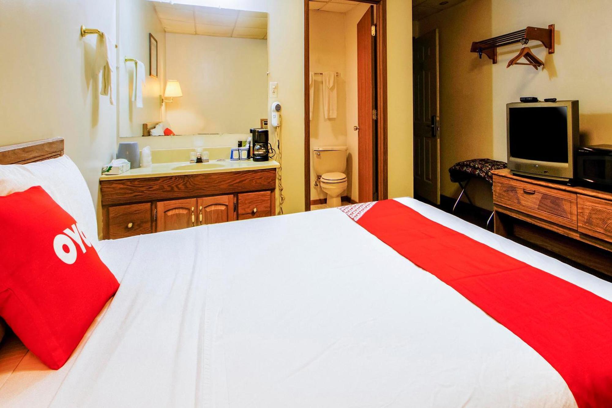 Oyo Hotel Chapmanville Inn, Wv - Hwy 119 מראה חיצוני תמונה