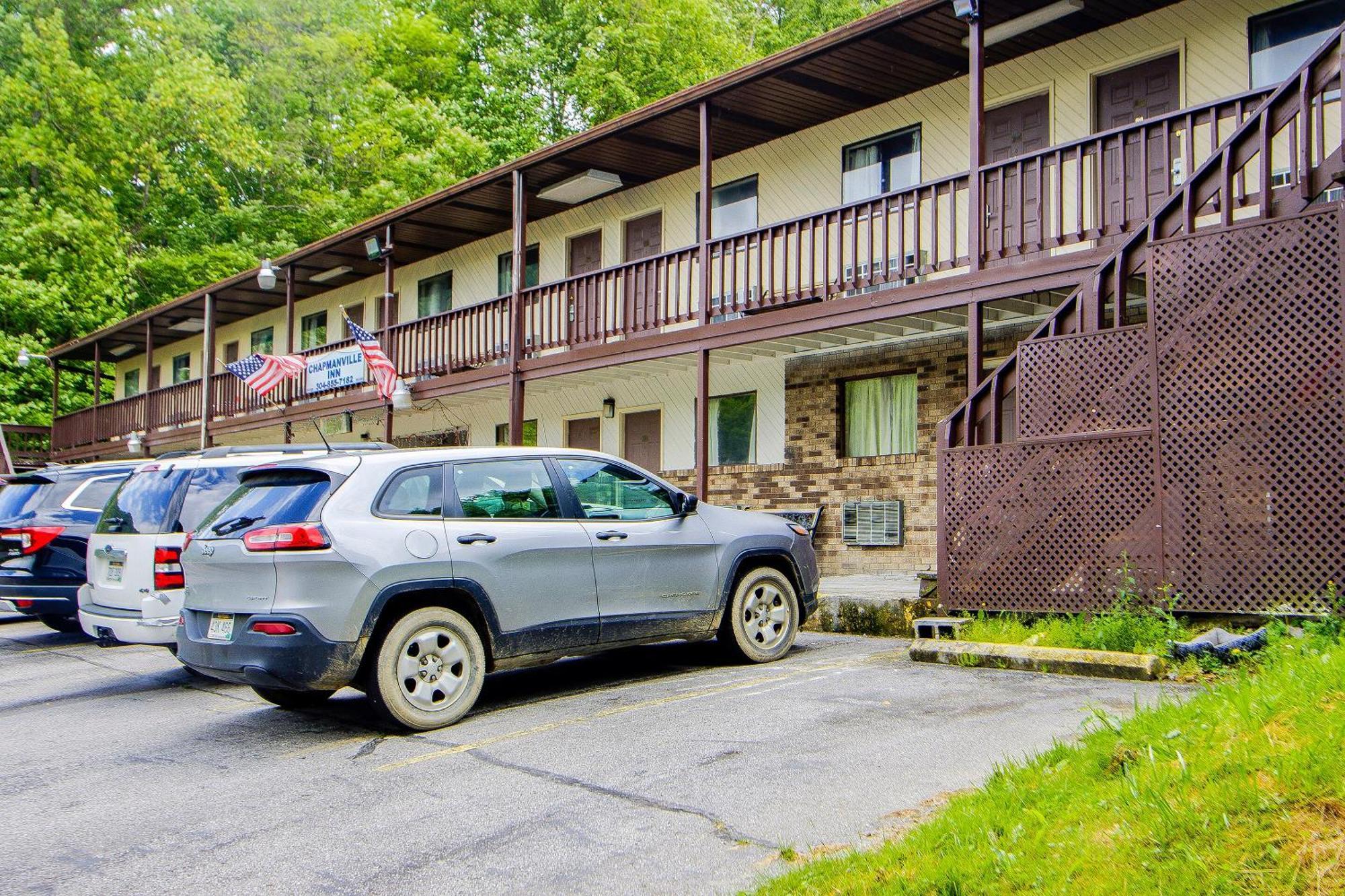 Oyo Hotel Chapmanville Inn, Wv - Hwy 119 מראה חיצוני תמונה