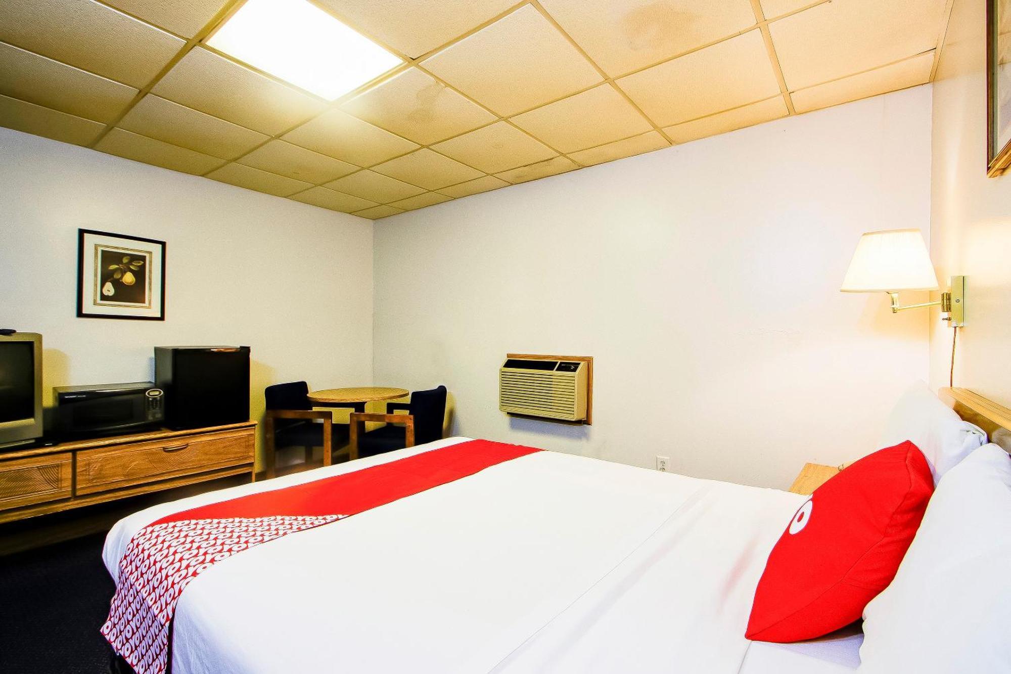 Oyo Hotel Chapmanville Inn, Wv - Hwy 119 מראה חיצוני תמונה