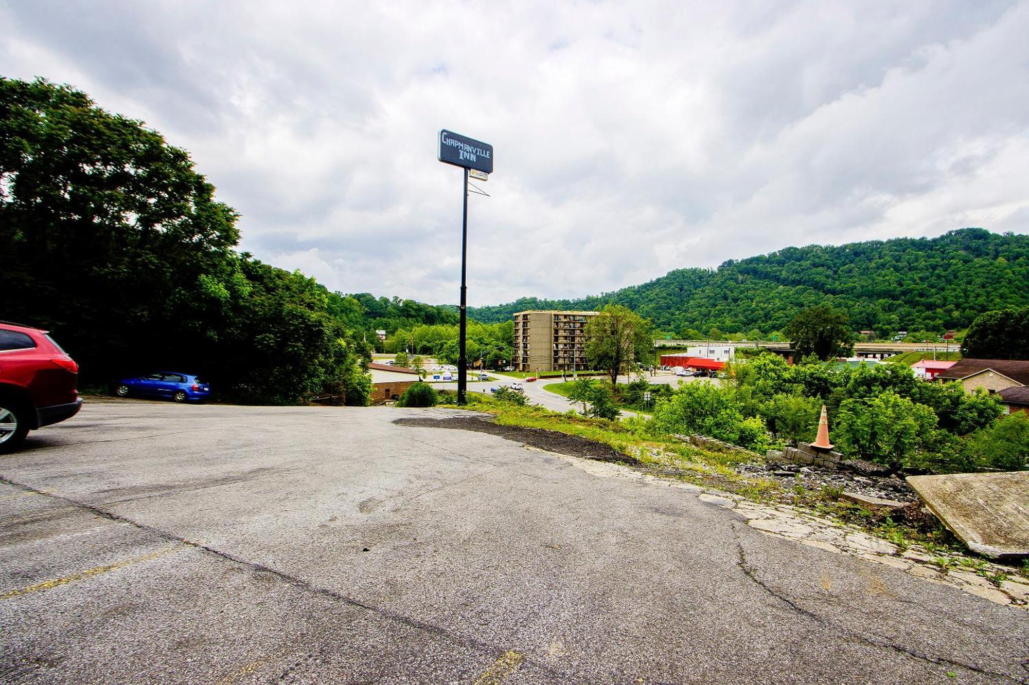Oyo Hotel Chapmanville Inn, Wv - Hwy 119 מראה חיצוני תמונה